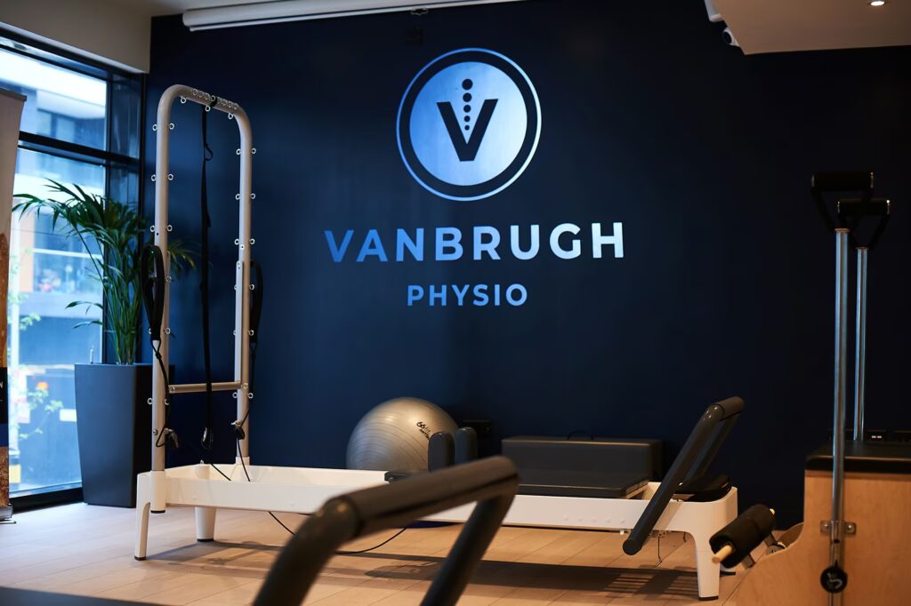 VANBRUGH SHOT 02 864